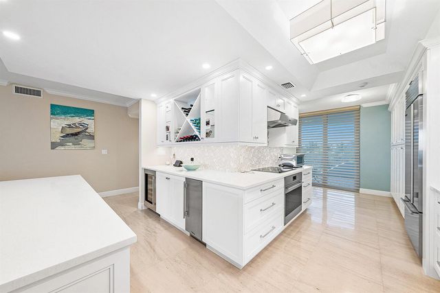 2001 SE Sailfish Point Boulevard 313, Stuart, FL 34996