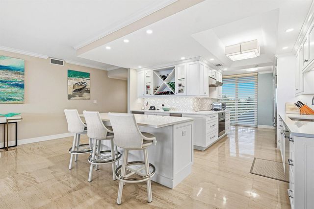 2001 SE Sailfish Point Boulevard 313, Stuart, FL 34996