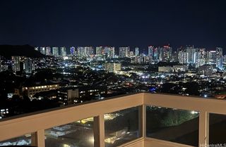 1122 Kaumailuna Place, Honolulu, HI 96817