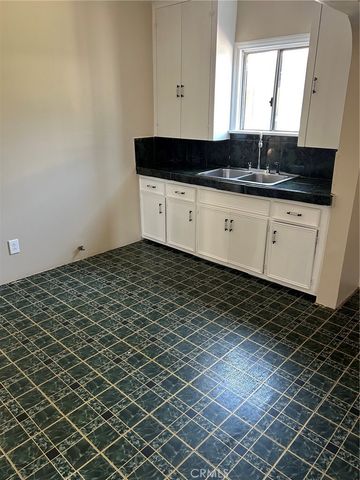 1947 E 74th st, Los Angeles, CA 90003