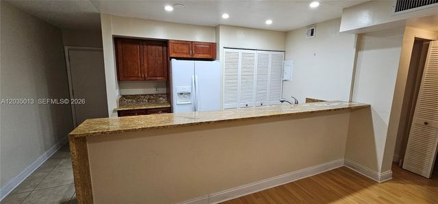 5352 NE 6th Avenue G9, Oakland Park, FL 33334