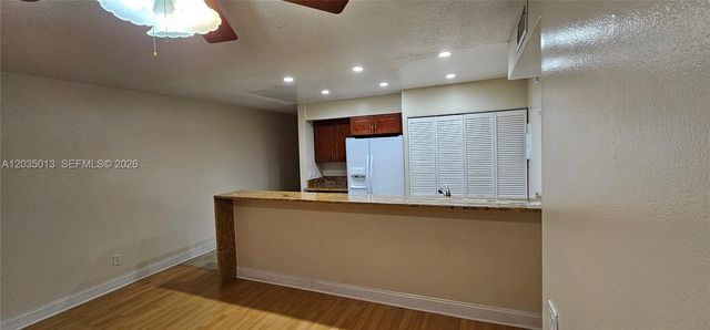 5352 NE 6th Avenue G9, Oakland Park, FL 33334