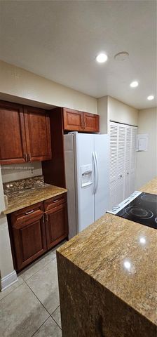 5352 NE 6th Avenue G9, Oakland Park, FL 33334