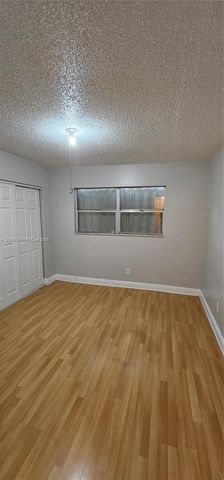 5352 NE 6th Avenue G9, Oakland Park, FL 33334