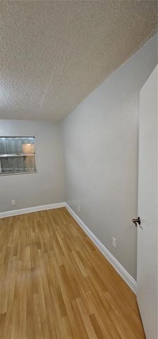 5352 NE 6th Avenue G9, Oakland Park, FL 33334