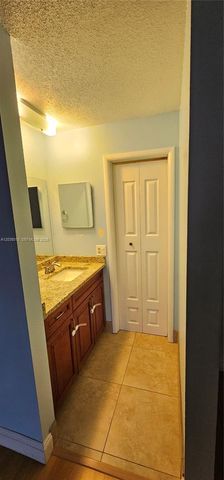 5352 NE 6th Avenue G9, Oakland Park, FL 33334