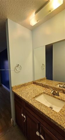 5352 NE 6th Avenue G9, Oakland Park, FL 33334