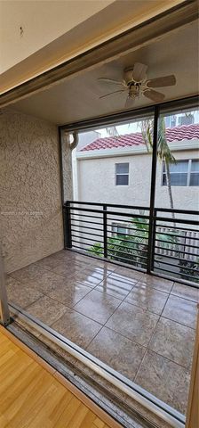 5352 NE 6th Avenue G9, Oakland Park, FL 33334