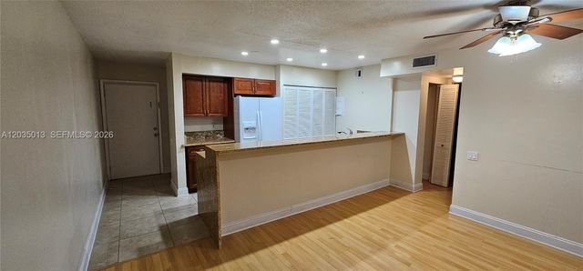 5352 NE 6th Avenue G9, Oakland Park, FL 33334