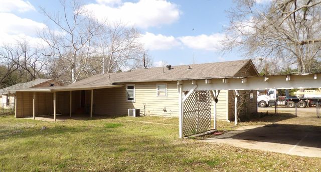 908 W PASCHAL, Troup, TX 75789