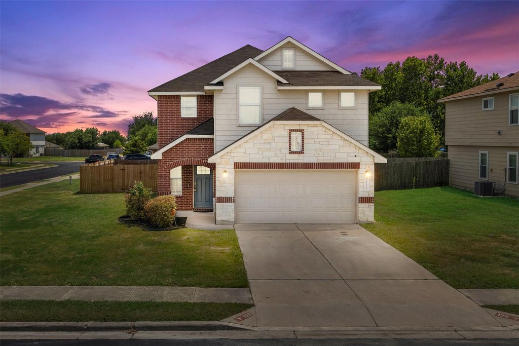 128 Luna Vista DR, Hutto, TX 78634