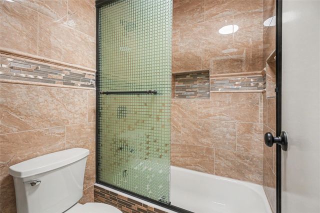 1900 Bay Area Boulevard 163, Houston, TX 77058