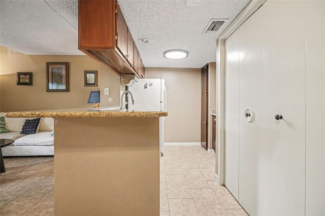 1900 Bay Area Boulevard 163, Houston, TX 77058