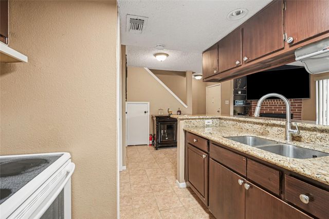 1900 Bay Area Boulevard 163, Houston, TX 77058