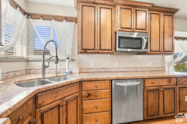14138 S PHEASANT HOLLOW LN, Bluffdale, UT 84065