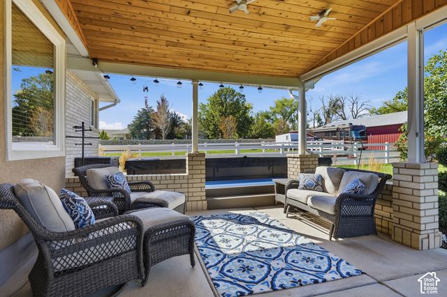 14138 S PHEASANT HOLLOW LN, Bluffdale, UT 84065