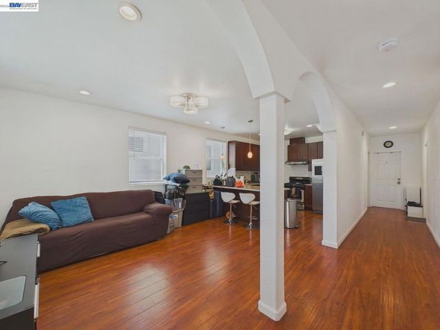 1241 1241B Ashby Ave, Berkeley, CA 94702