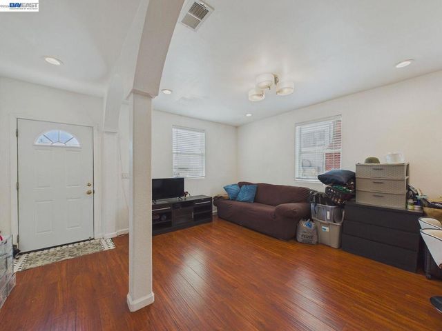 1241 1241B Ashby Ave, Berkeley, CA 94702