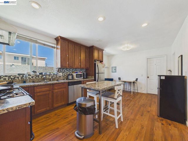 1241 1241B Ashby Ave, Berkeley, CA 94702