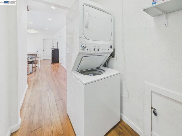 1241 1241B Ashby Ave, Berkeley, CA 94702