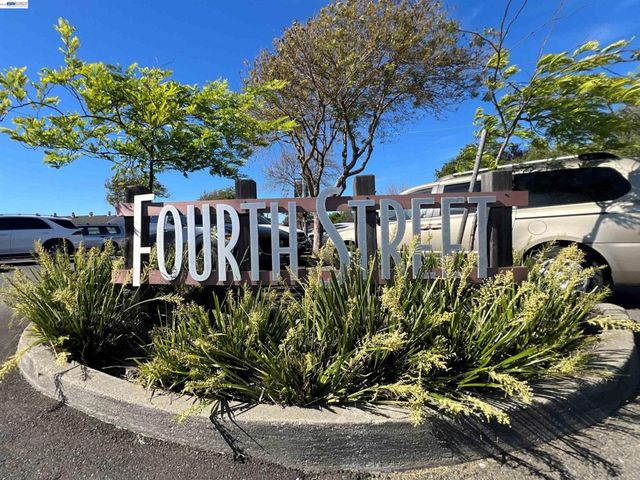 1241 1241B Ashby Ave, Berkeley, CA 94702