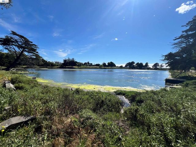 1241 1241B Ashby Ave, Berkeley, CA 94702