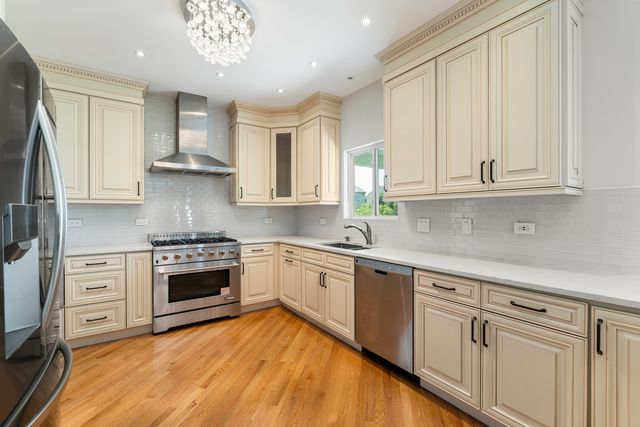 3707 Thoroughbred Lane, Joliet, IL 60435