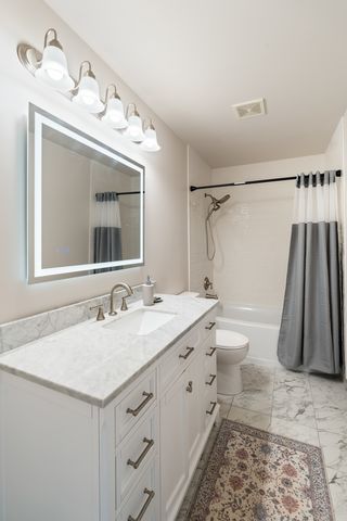 3707 Thoroughbred Lane, Joliet, IL 60435