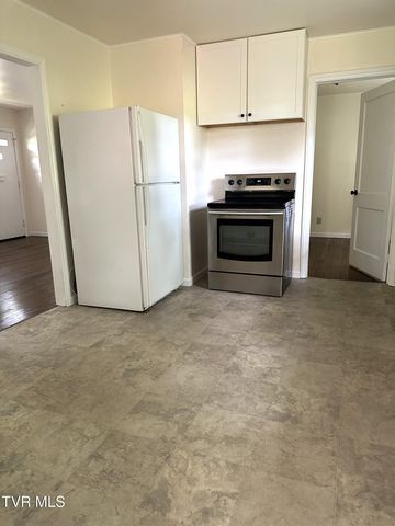 2200 East 7th Avenue, Johnson City, TN 37601