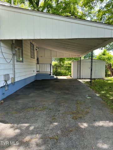 2200 East 7th Avenue, Johnson City, TN 37601