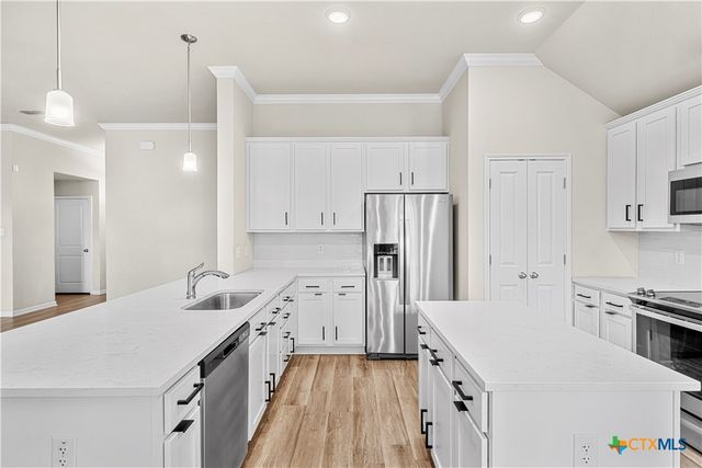 1310 Rolling Brook Drive, Temple, TX 76502