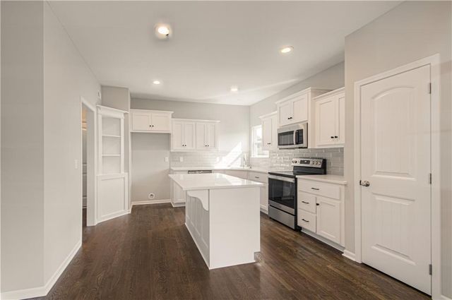 6110 NE 118th Street, Kansas City, MO 64156