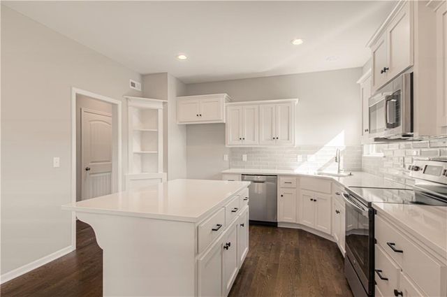 6110 NE 118th Street, Kansas City, MO 64156