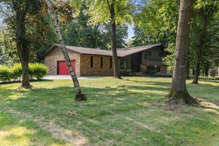 110 WOODSIDE COURT, Neenah, WI 54956