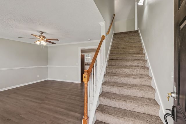 2823 Black Stallion Ct, Murfreesboro, TN 37130