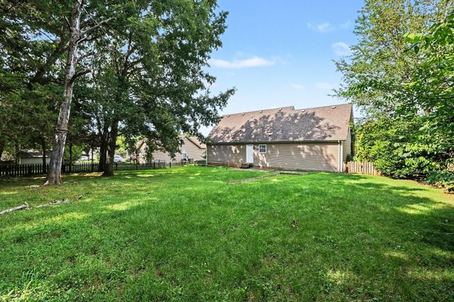 2823 Black Stallion Ct, Murfreesboro, TN 37130