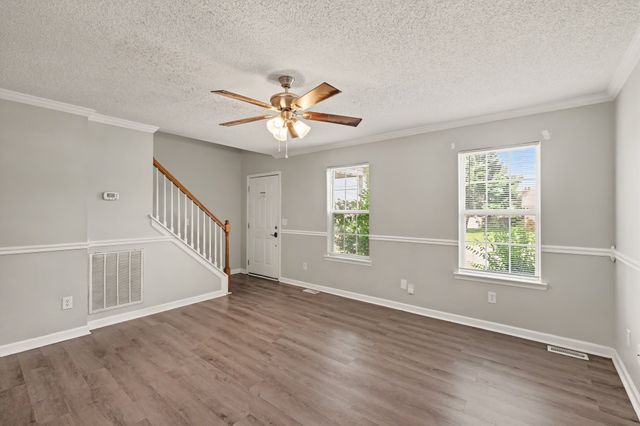 2823 Black Stallion Ct, Murfreesboro, TN 37130