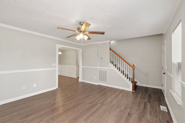 2823 Black Stallion Ct, Murfreesboro, TN 37130