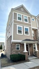 1071 N Sherman Drive A, Royal Oak, MI 48067