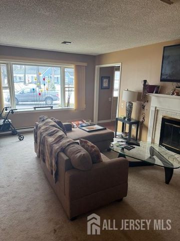 310 Sharon Way C, Monroe, NJ 08831