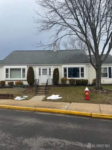 310 Sharon Way C, Monroe, NJ 08831