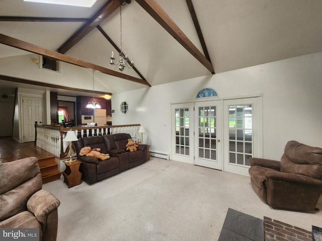 1242 BRENEMAN RD, Manheim, PA 17545