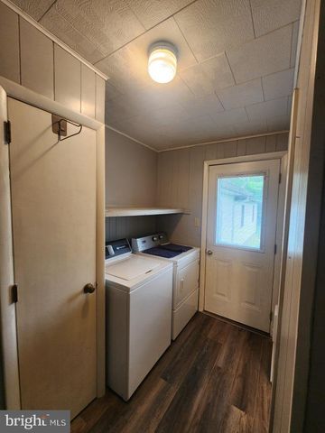 1242 BRENEMAN RD, Manheim, PA 17545