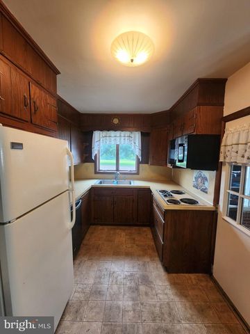 1242 BRENEMAN RD, Manheim, PA 17545