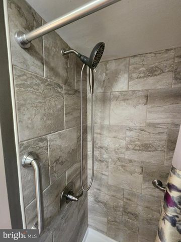 1242 BRENEMAN RD, Manheim, PA 17545
