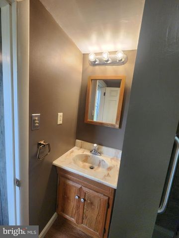 1242 BRENEMAN RD, Manheim, PA 17545