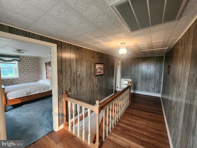 1242 BRENEMAN RD, Manheim, PA 17545