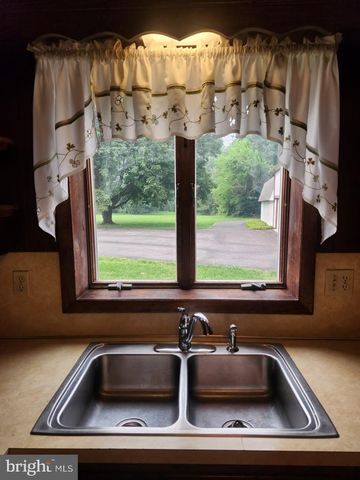 1242 BRENEMAN RD, Manheim, PA 17545