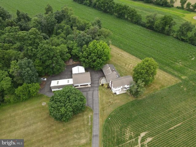 1242 BRENEMAN RD, Manheim, PA 17545
