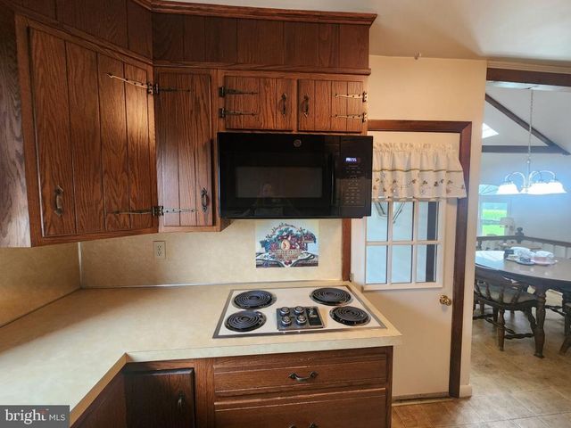 1242 BRENEMAN RD, Manheim, PA 17545